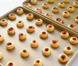#2022烘焙料理大赛烘焙组复赛#一口一个‼️草莓酱小饼干的做法