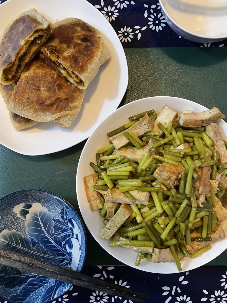 超快手素菜-糖醋蒜苔豆泡的做法
