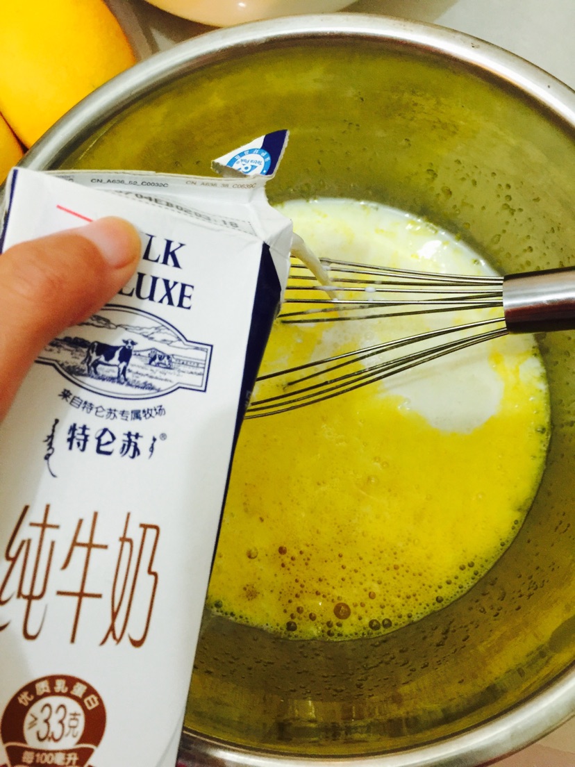 芒果草莓千层蛋糕的做法图解2
