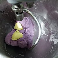 紫薯辣松贝果的做法图解2