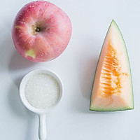 酸甜适度的哈密瓜苹果汁的做法图解1
