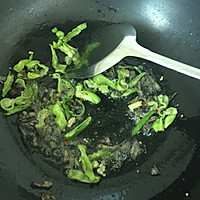 滇味干巴菌焖饭的做法图解3