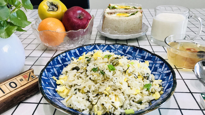 杭州特有的味道，就爱这口家乡味：萝卜菜鸡蛋炒饭