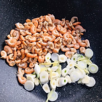 大虾皮炖白菜的做法图解3