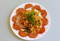#葱伴侣豆瓣酱能蘸善炒#青椒火腿炒豆皮的做法