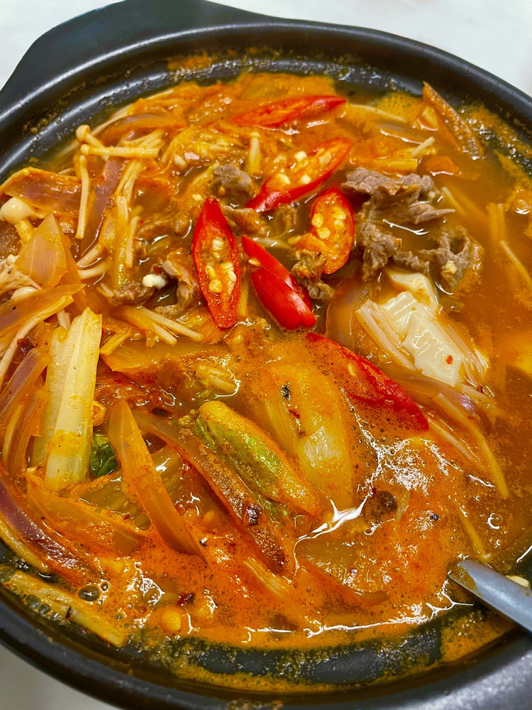 ｛韩式料理｝辣豆腐牛肉汤的做法