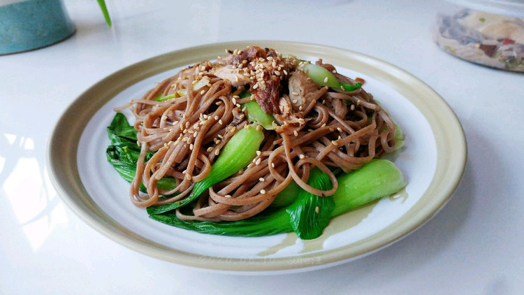 油肉油菜荞麦面的做法