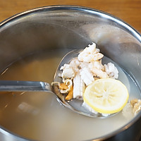 精致早餐：意式海鲜沙拉配冰火菠萝包的做法图解3