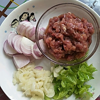 肉酱茄汁烩鹰咀豆的做法图解1