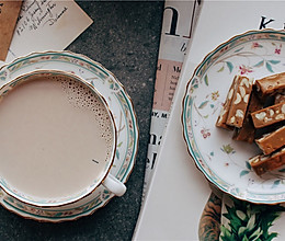 可可肉桂奶茶，这杯热奶茶，必须按顺序煮，才能煮出完美的味道。的做法