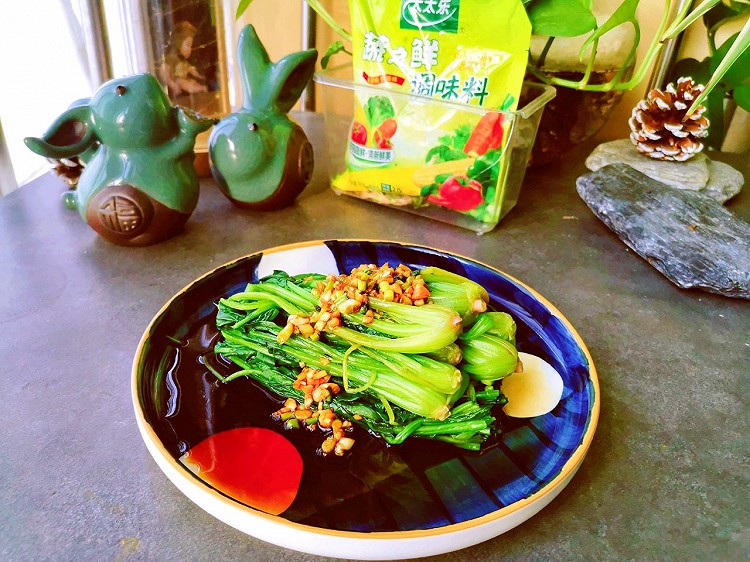 春季健康饮食：凉拌菠菜的做法