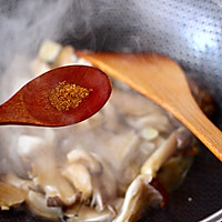 #相聚组个局#蘑菇海虾汤的做法图解8