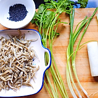 香葱小鱼干沙拉的做法图解1