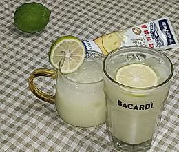 #在夏日饮饮作乐#复刻巴西柠檬水的做法