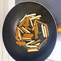 青蒜炒豆腐干的做法图解6