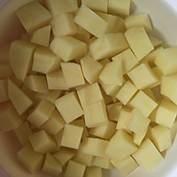 咸肉培根土豆焖饭的做法图解2