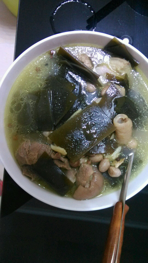 花生海带猪蹄汤