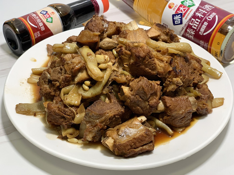 排骨炖豆角的做法