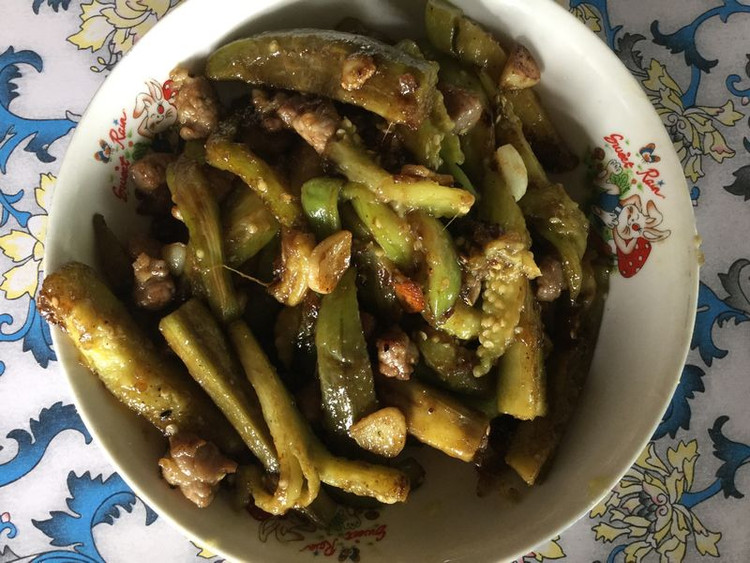油焖茄子的做法