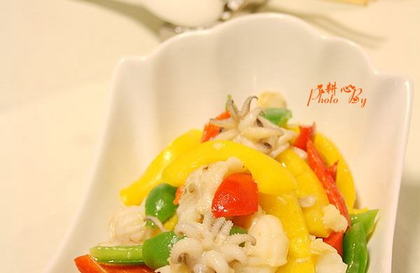 三色椒烩墨斗鱼
