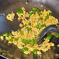 #浪漫七夕 共度“食”光#青椒炒鸡蛋的做法图解3