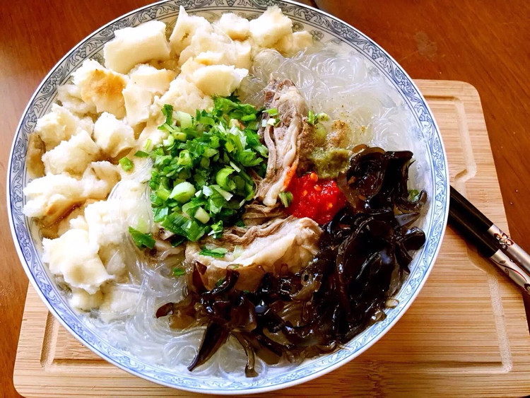汤香肉嫩的羊肉泡馍的做法