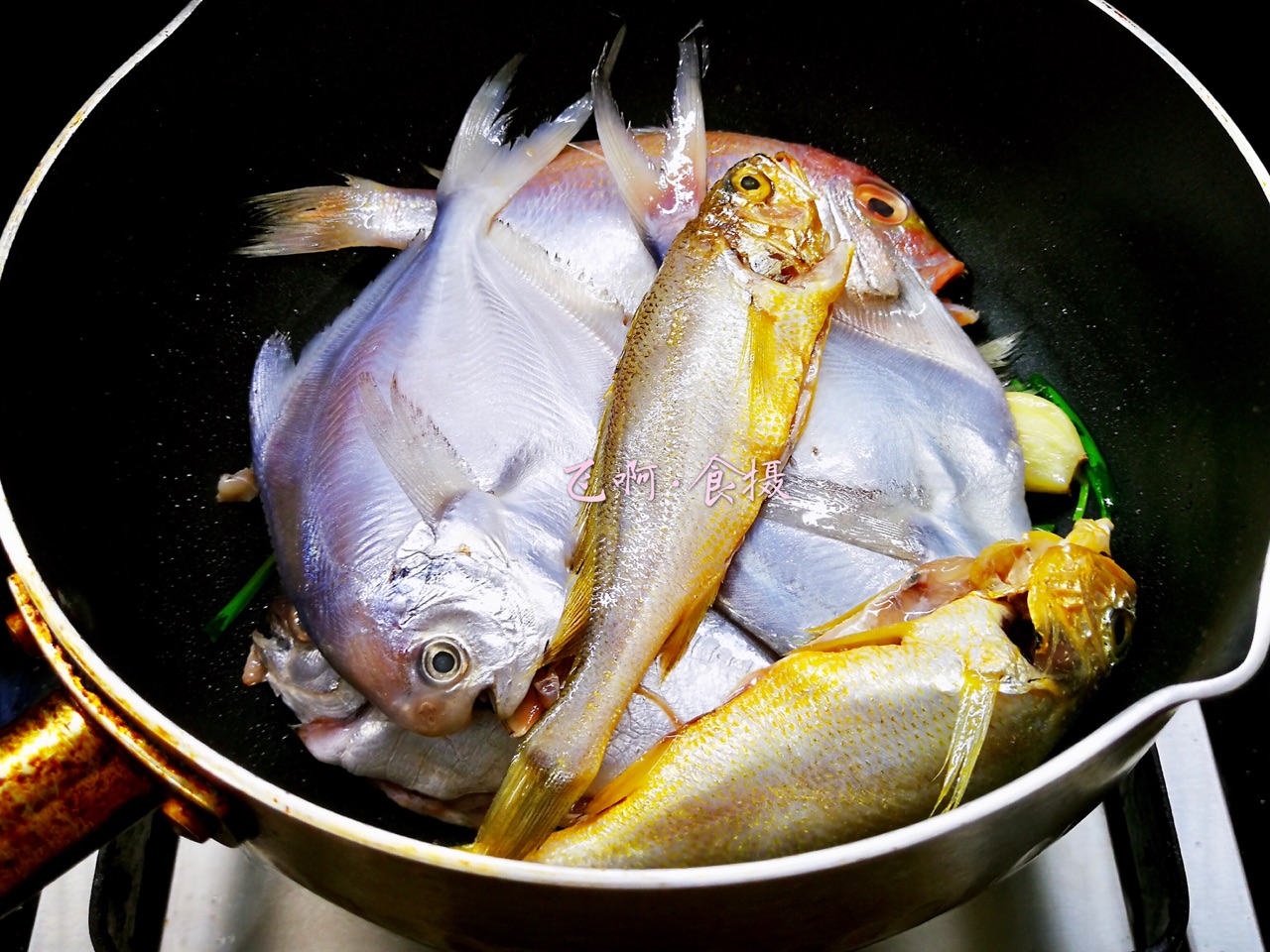 红烧鲜杂鱼怎么做_红烧鲜杂鱼的做法_豆果美食