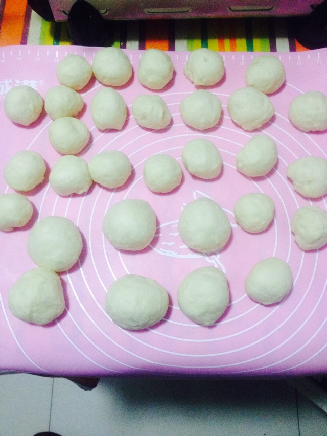 易小培玫瑰花面包的做法图解1