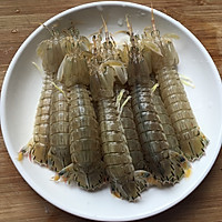 保证海鲜的原汁原味-清蒸皮皮虾的做法图解3