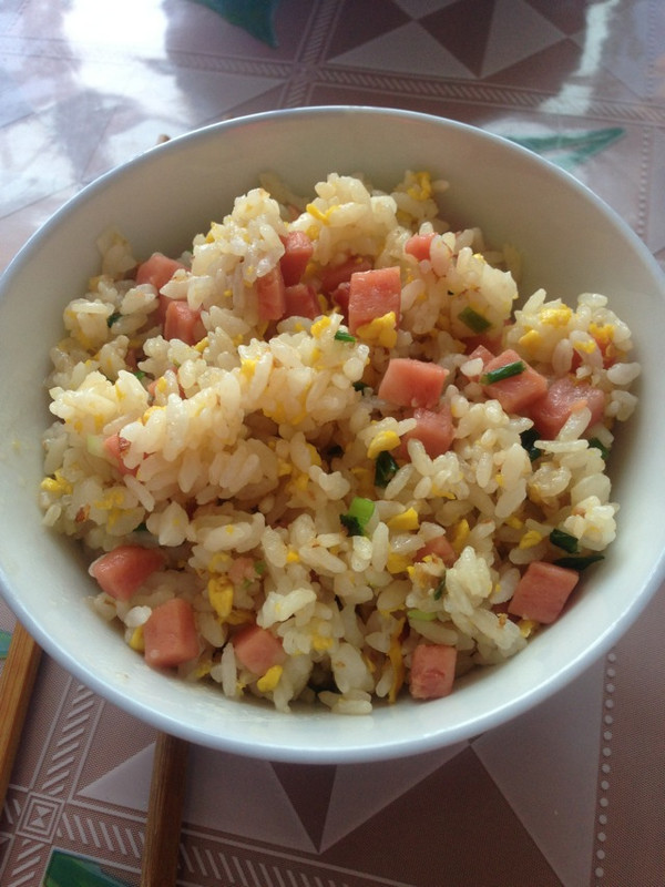 最常出现的一道家常便饭-炒米饭