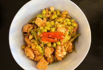 青椒毛豆烧鸡翅的做法
