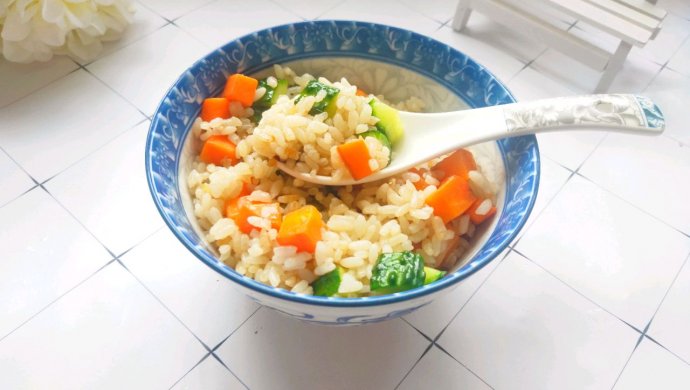 蔬菜炒米饭