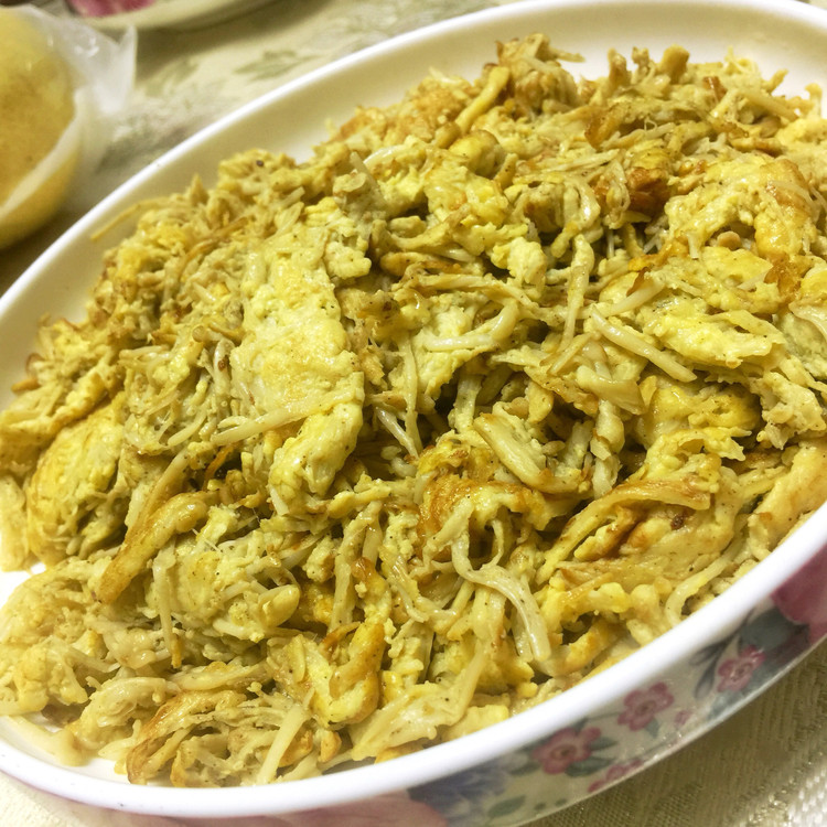 黑椒金针菇炒蛋的做法