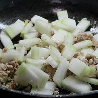 【肉末烧冬瓜】天热多给孩子吃这道菜，特下饭的做法图解5