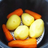 #一起土豆沙拉吧# 田园土豆泥的做法图解1
