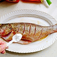 #来诺辉京东 解锁“胃”来资产#酱焖鲈鱼的做法图解4
