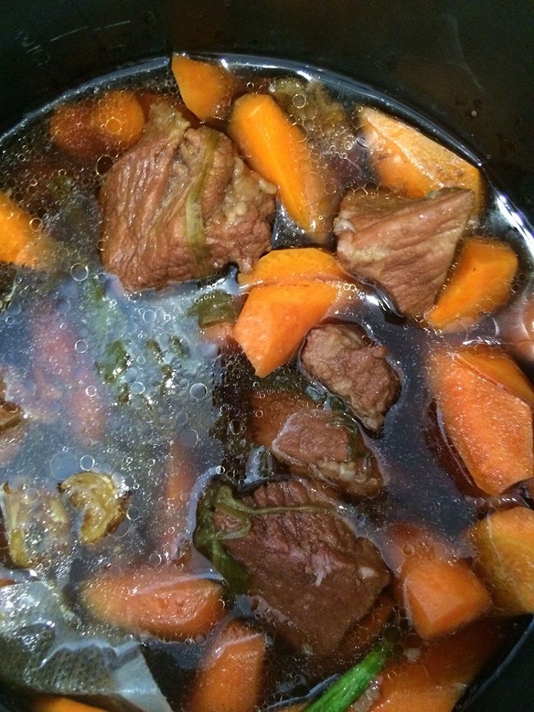 胡萝卜炖牛肉的做法