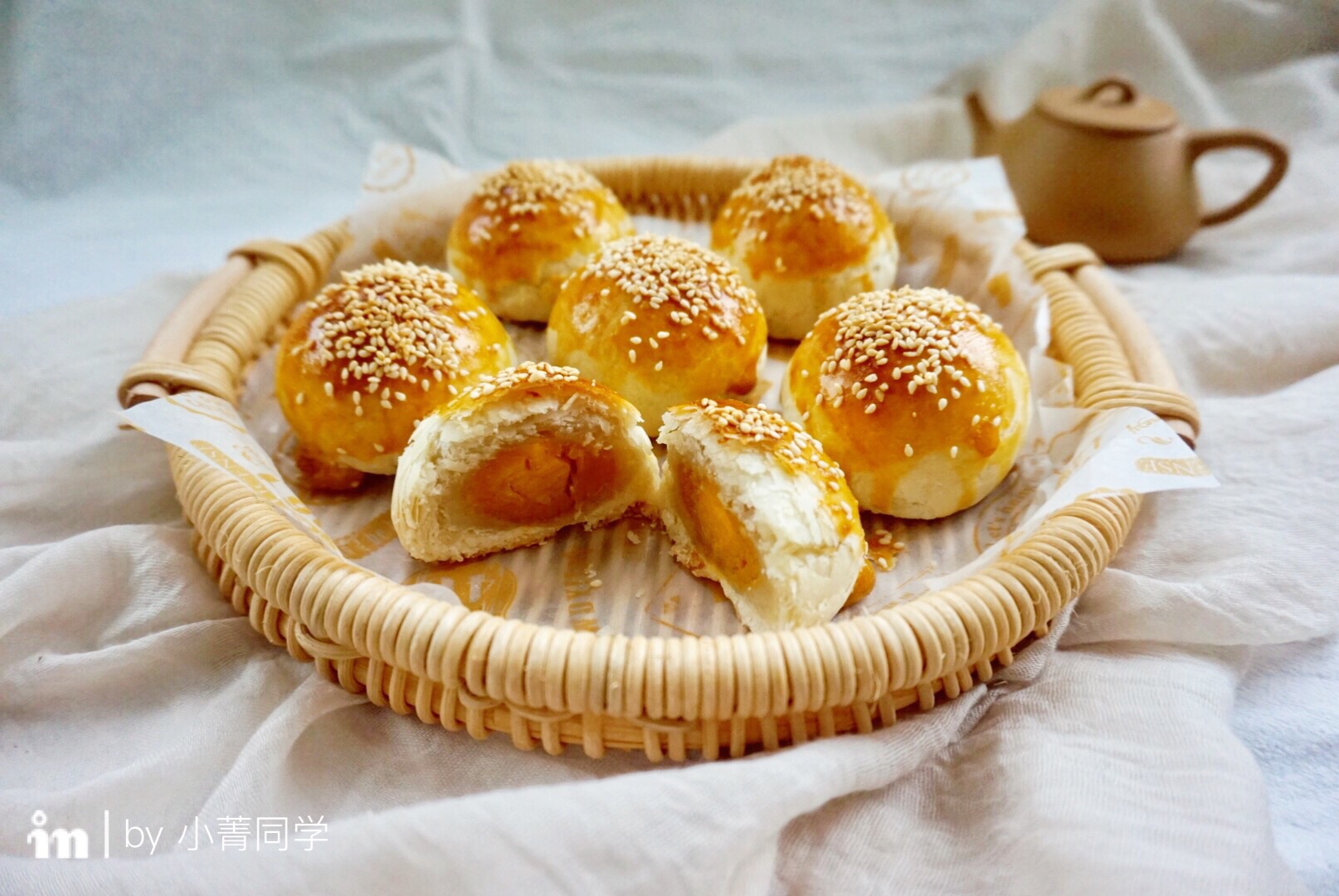 White bean and egg yolk crispy