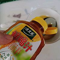 #太太乐鲜鸡汁玩转健康快手菜#超下饭的鹌鹑蛋炒丝瓜的做法图解4
