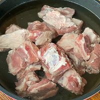 酸梅排骨的做法图解2