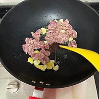 金针菇炒牛肉的做法图解7