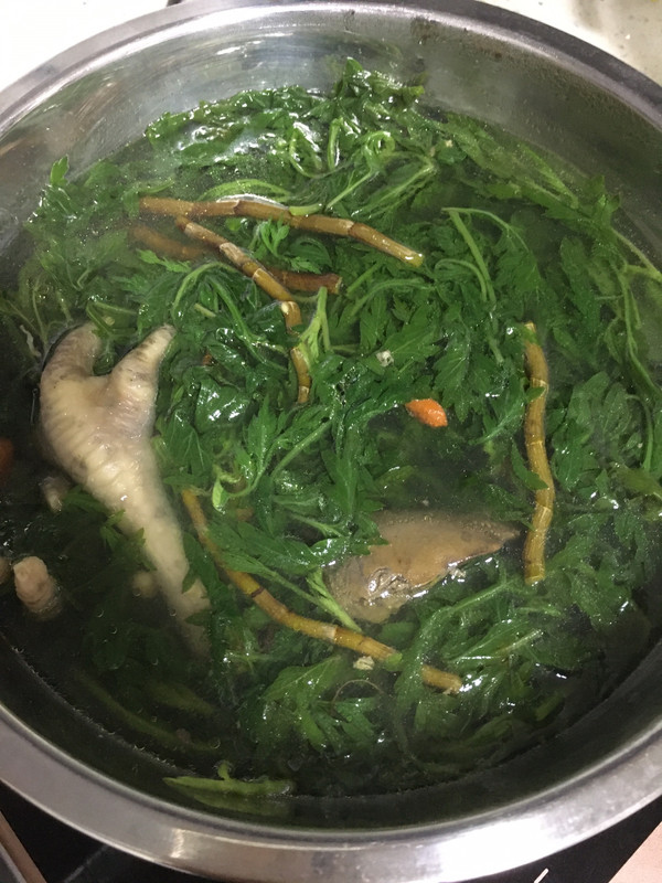 越吃越瘦的野菜—艾叶鸡汤
