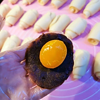 酥的掉渣的蛋黄酥的做法图解12
