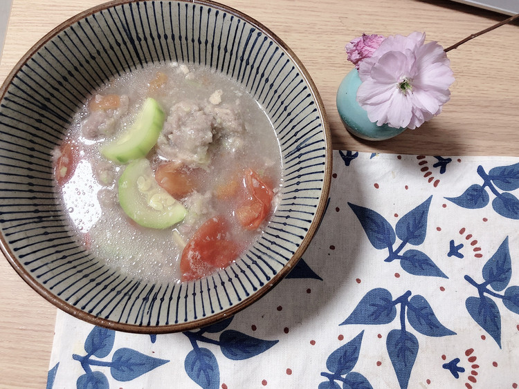 无油烟#养脾胃 西葫芦肉丸番茄浓汤的做法