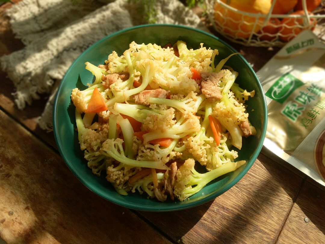 Stir fried pork with organic cauliflower