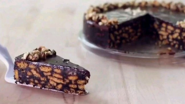 巧克力饼干蛋糕《无烤箱食谱》的做法