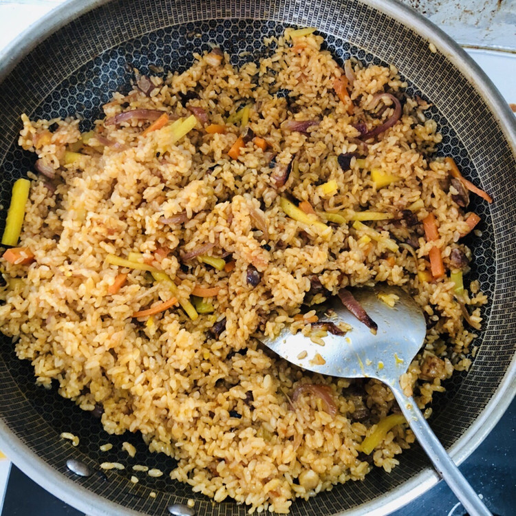 新疆黑抓饭的做法