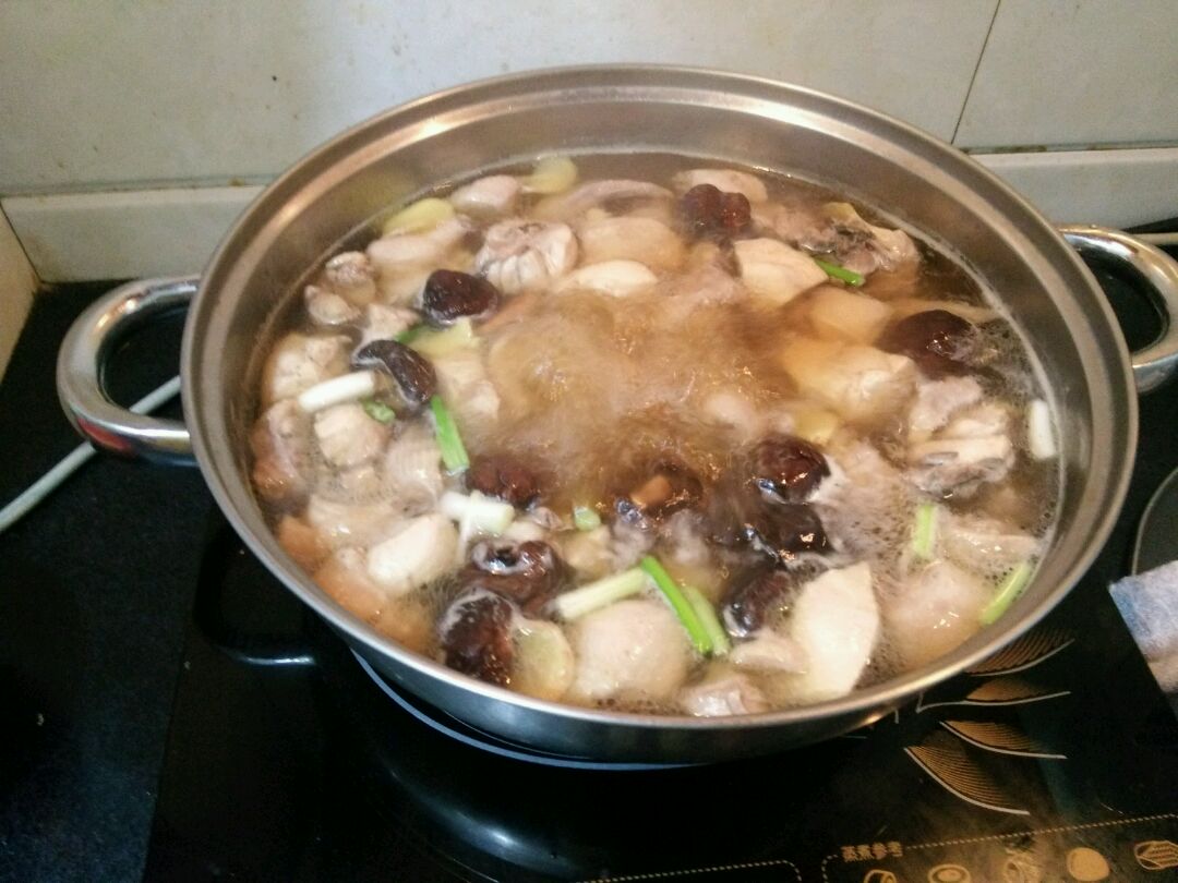 香菇鸡汤怎么做_香菇鸡汤的做法_豆果美食