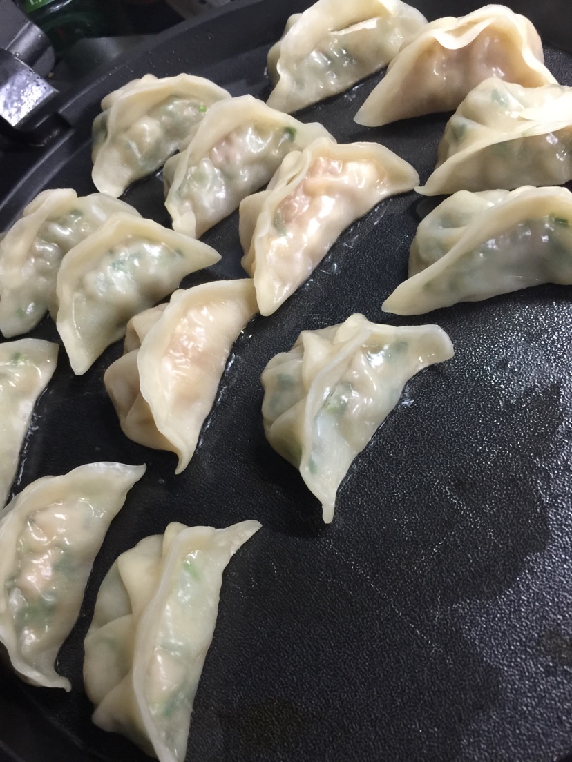 饺子锅贴的做法图解5