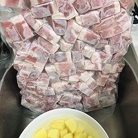 白菜炖粉条土豆的做法图解5